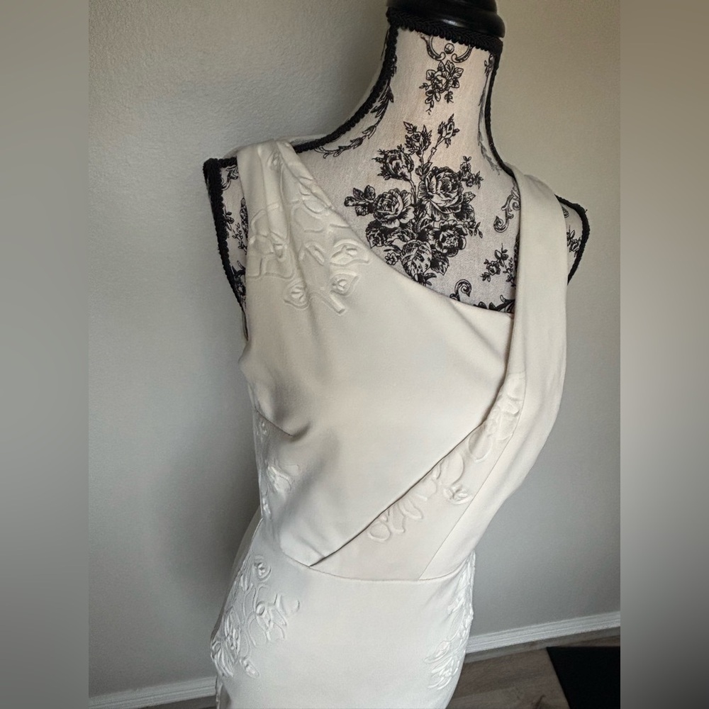 Marineblu beige Floral Mini Dress - Picture 11 of 12